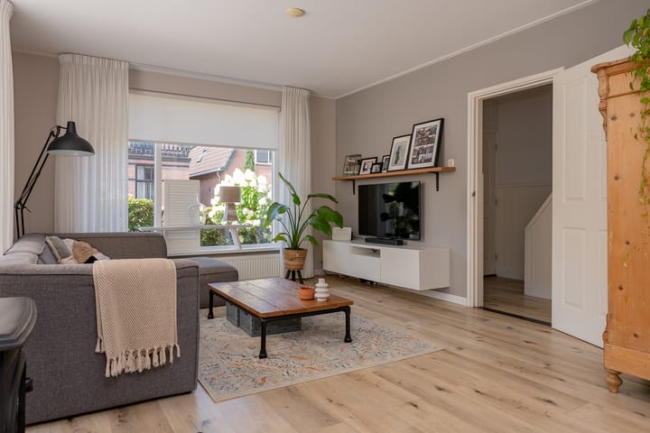 Twee-onder-één-kap te koop: Rustenburgsweg 6, Oldebroek