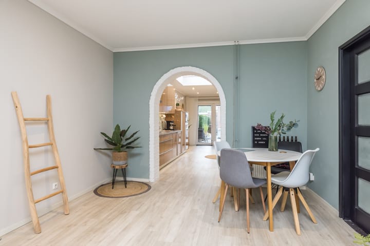 Tussenwoning te koop: Tulpenlaan 37, Geleen