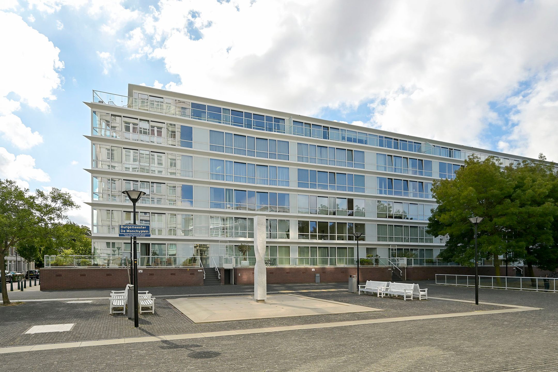 Foto 6 van Burgemeester De Monchyplein 45