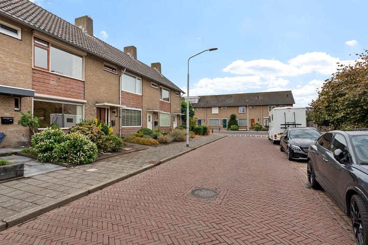 Photo 4 of Dr. C.R. Hermansstraat 6