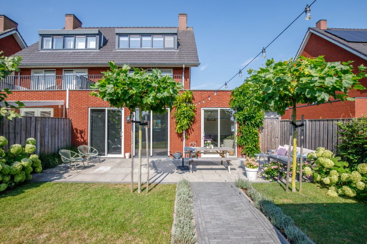 Foto 4 van Kurt Schwittersstraat 2
