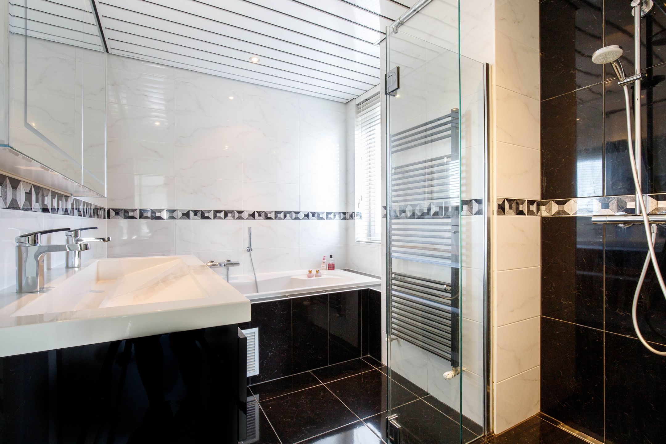Photo 30 of Kurt Schwittersstraat 2