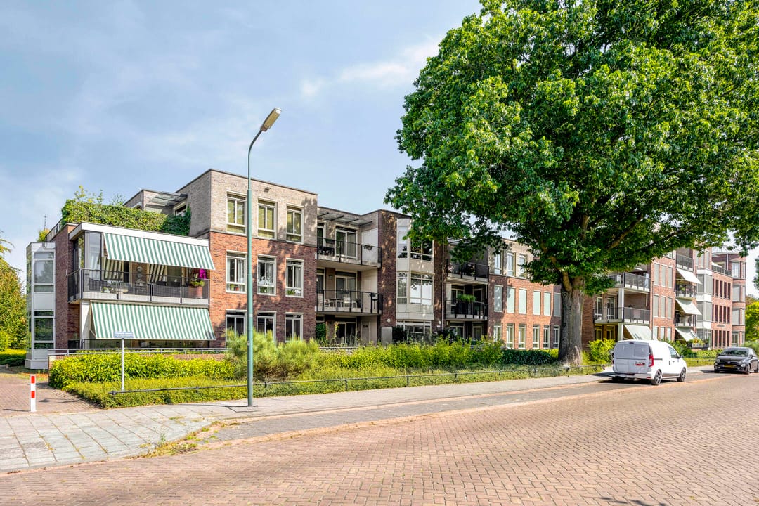 Foto 1 van Van Vroonhovenlaan 24