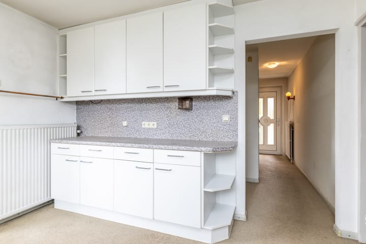 Tussenwoning te koop: Tienbundersweg 28, Wijlre