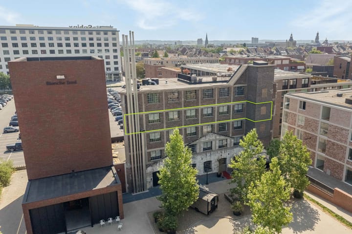 Aan de Brikkebouw 10, Maastricht