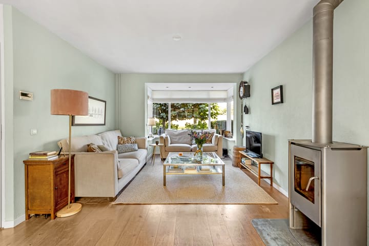 Tussenwoning te koop: Kerkeland 5, Nijkerk
