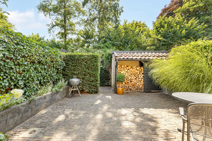 Tussenwoning te koop: Kerkeland 5, Nijkerk