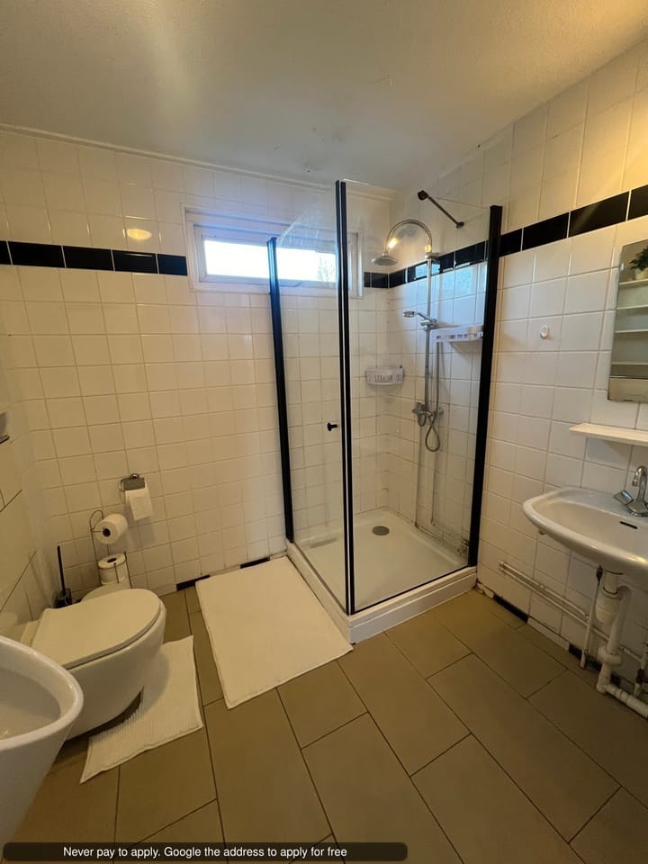 Hoekwoning te huur: Klaverweg 37, Almere