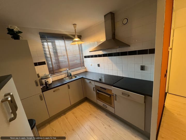Hoekwoning te huur: Klaverweg 37, Almere