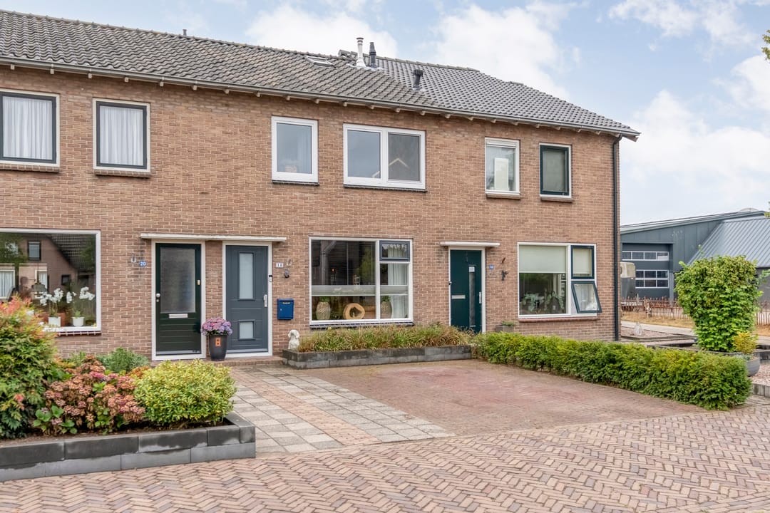 Foto 47 van Rogat 18