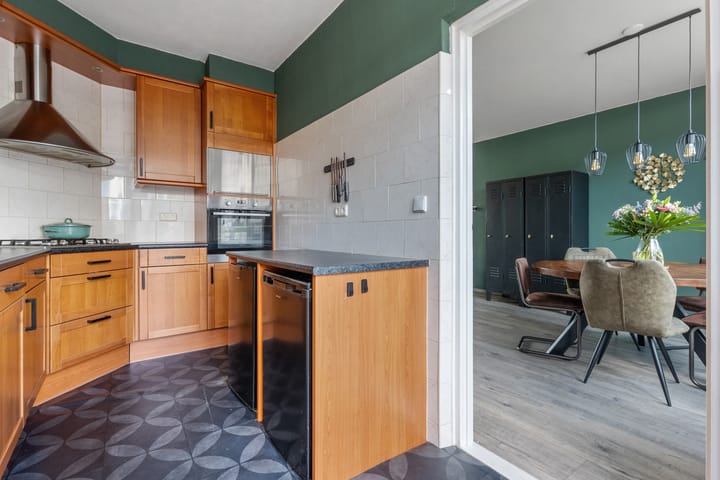 Tussenwoning te koop: Straat Soenda 9, Veendam