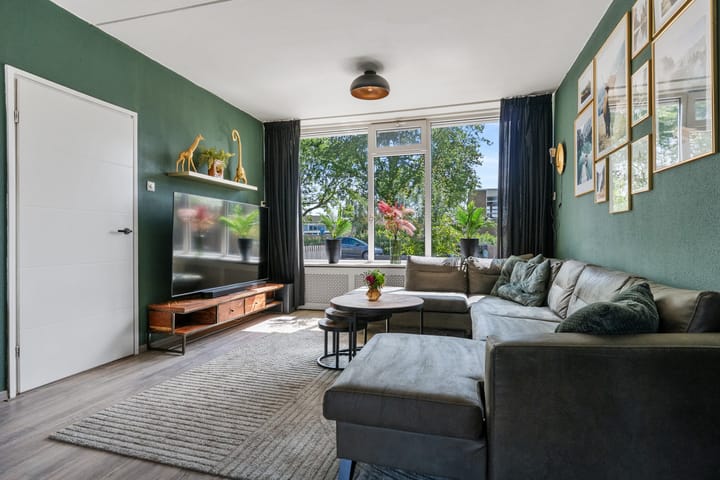Tussenwoning te koop: Straat Soenda 9, Veendam