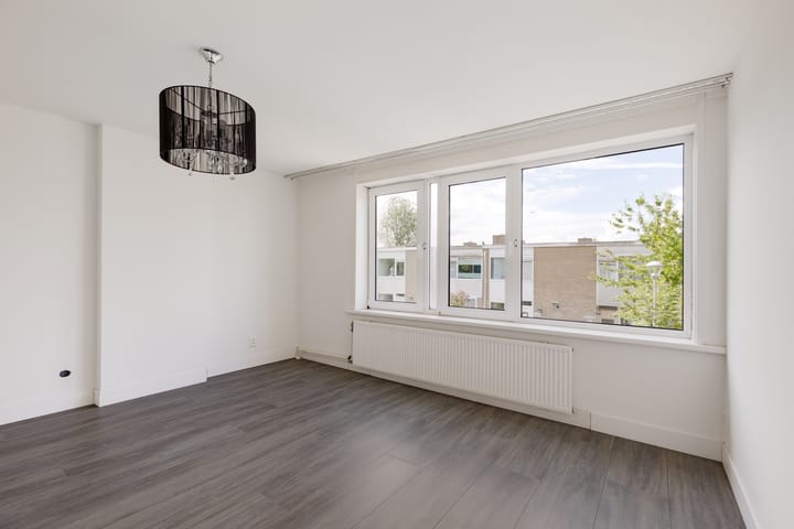 Tussenwoning te koop: Populierenlaan 90, Zwanenburg