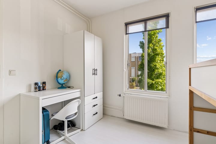 Tussenwoning te koop: Gipskruidweg 31, Almere