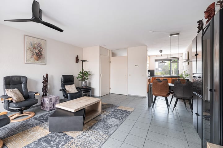 Tussenwoning te koop: Wilhelmina van Pruisenlaan 243, Gouda