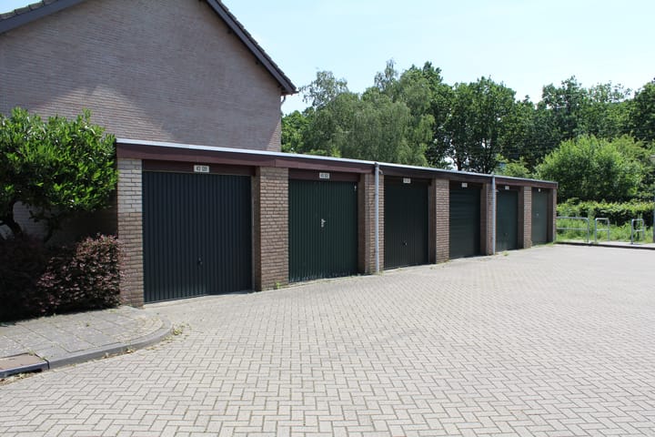 Photo 2 of Monarchstraat 43