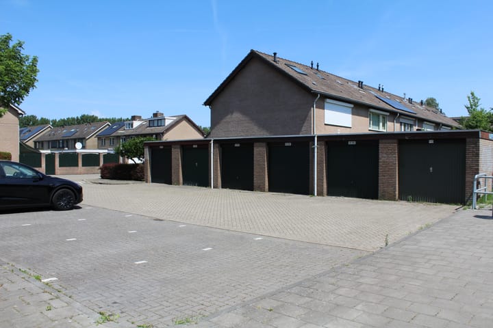 Photo 3 of Monarchstraat 43