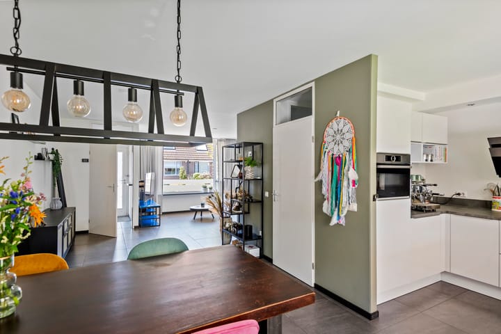 Hoekwoning te koop: Multatulistraat 19, Tiel