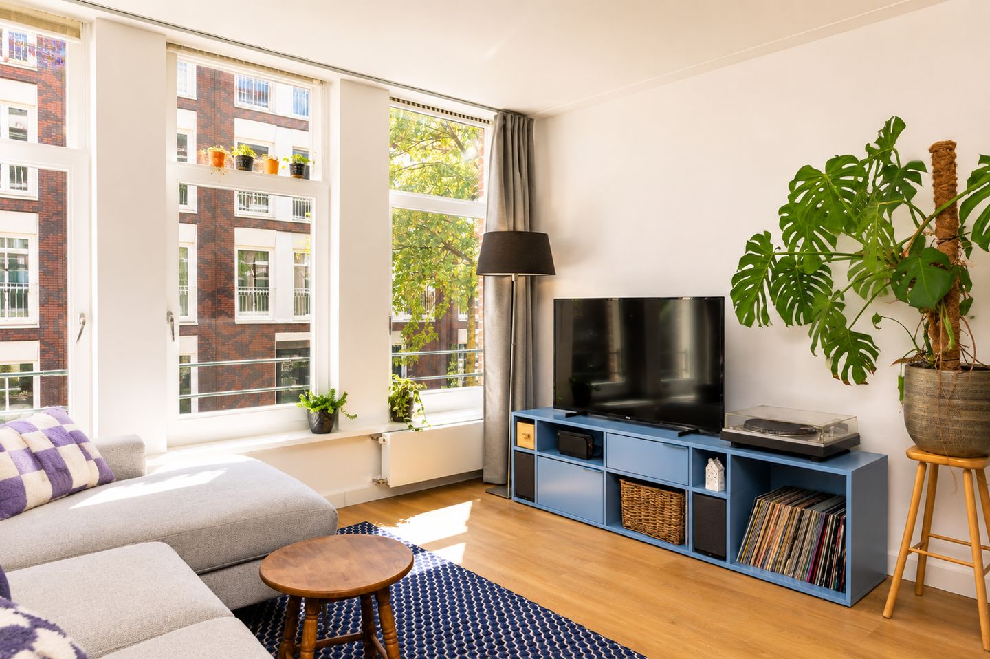 Photo 5 of Van Hogendorpstraat 64-B