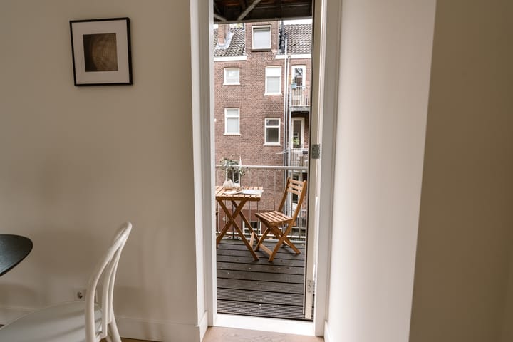 Studio te koop: Czaar Peterstraat 142-2, Amsterdam
