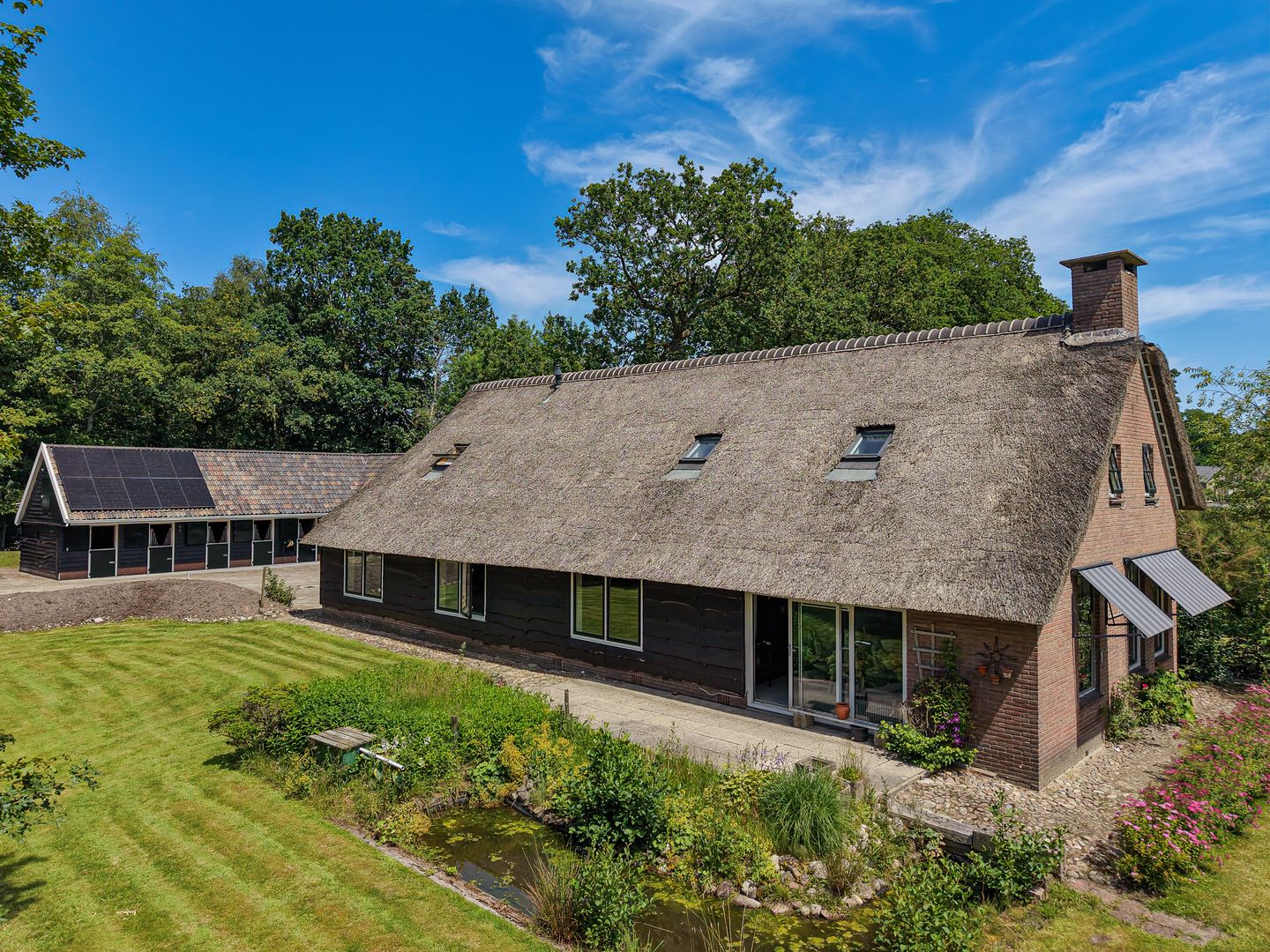 Foto 44 van van Helomaweg 5