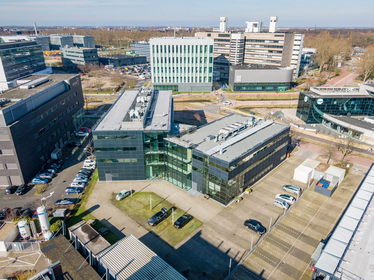 Bekijk foto 1 van Zernikedreef 12