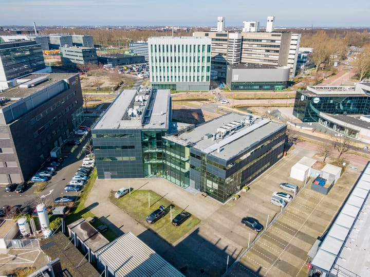 Zernikedreef 12, Leiden