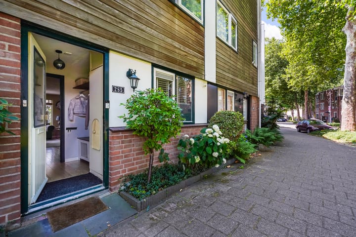 Tussenwoning te koop: Velddreef 285, Zoetermeer