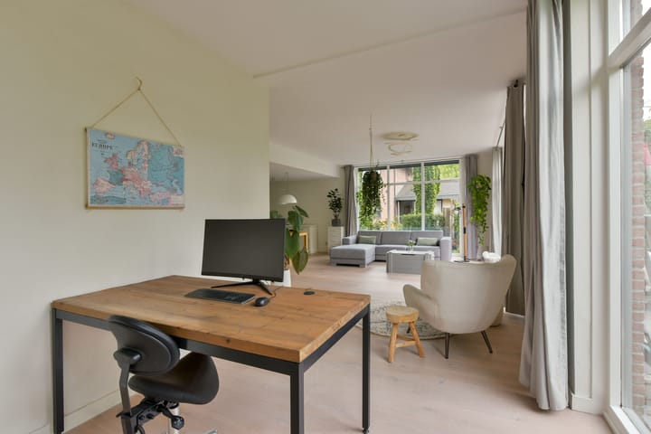 Hoekwoning te koop: John Raedeckerhof 14, Hoorn
