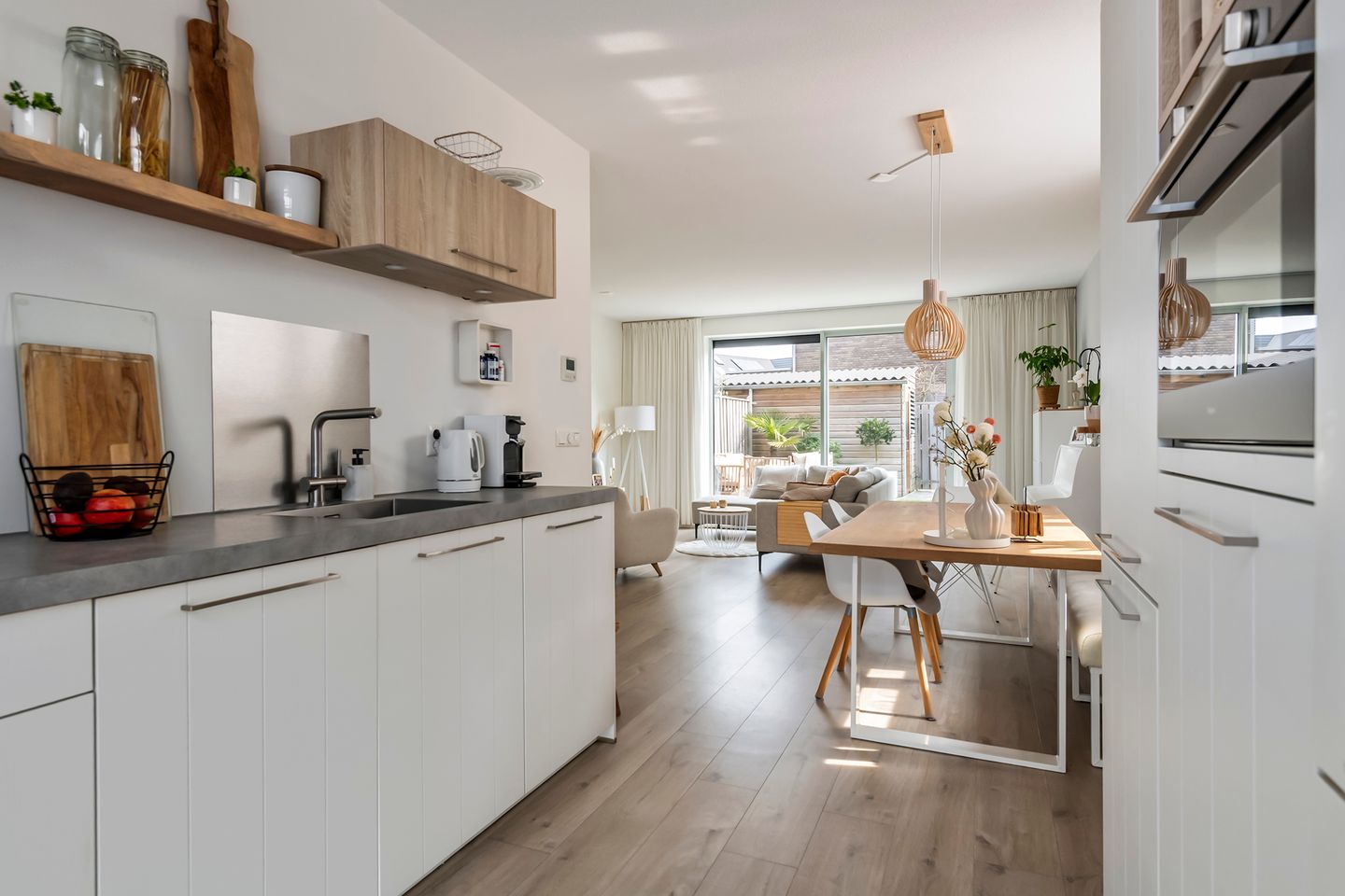 Photo 10 of Zwaluwstraat 31
