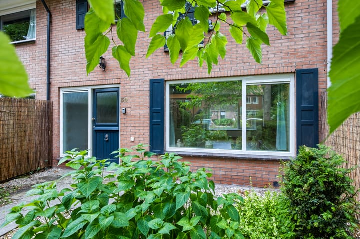 Tussenwoning te koop: Leopoldlaan 30, Nunspeet