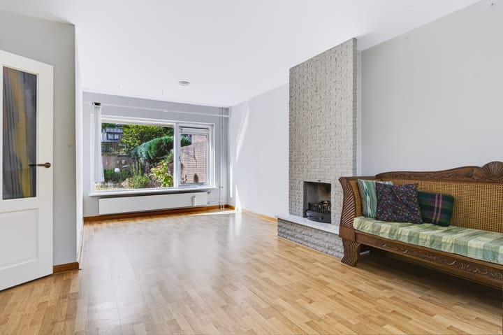 Tussenwoning te koop: Leopoldlaan 30, Nunspeet