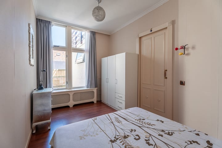 Tussenwoning te koop: Oude Singel 206, Leiden