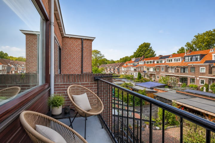 Photo 4 of Zestienhovensekade 379