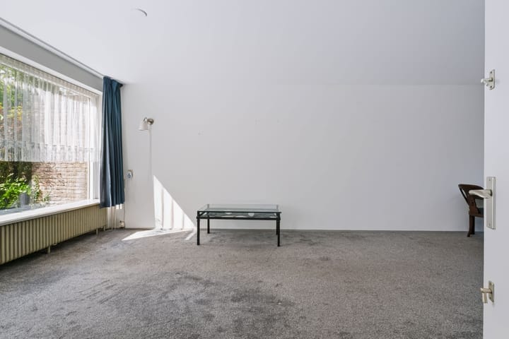 Tussenwoning te koop: Vondellaan 93, Zevenaar