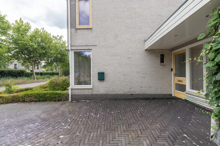 Twee-onder-één-kap te koop: Tjalk 30, Zuidhorn