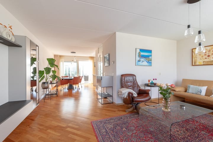 Twee-onder-één-kap te koop: Tjalk 30, Zuidhorn