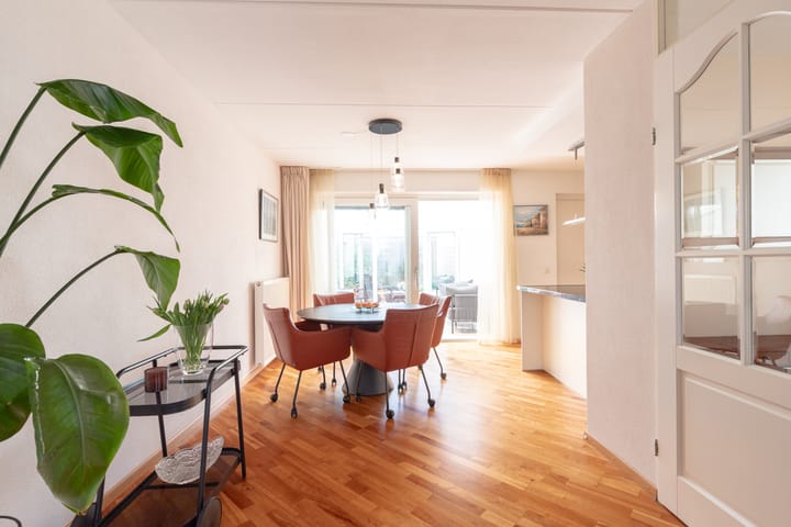 Twee-onder-één-kap te koop: Tjalk 30, Zuidhorn