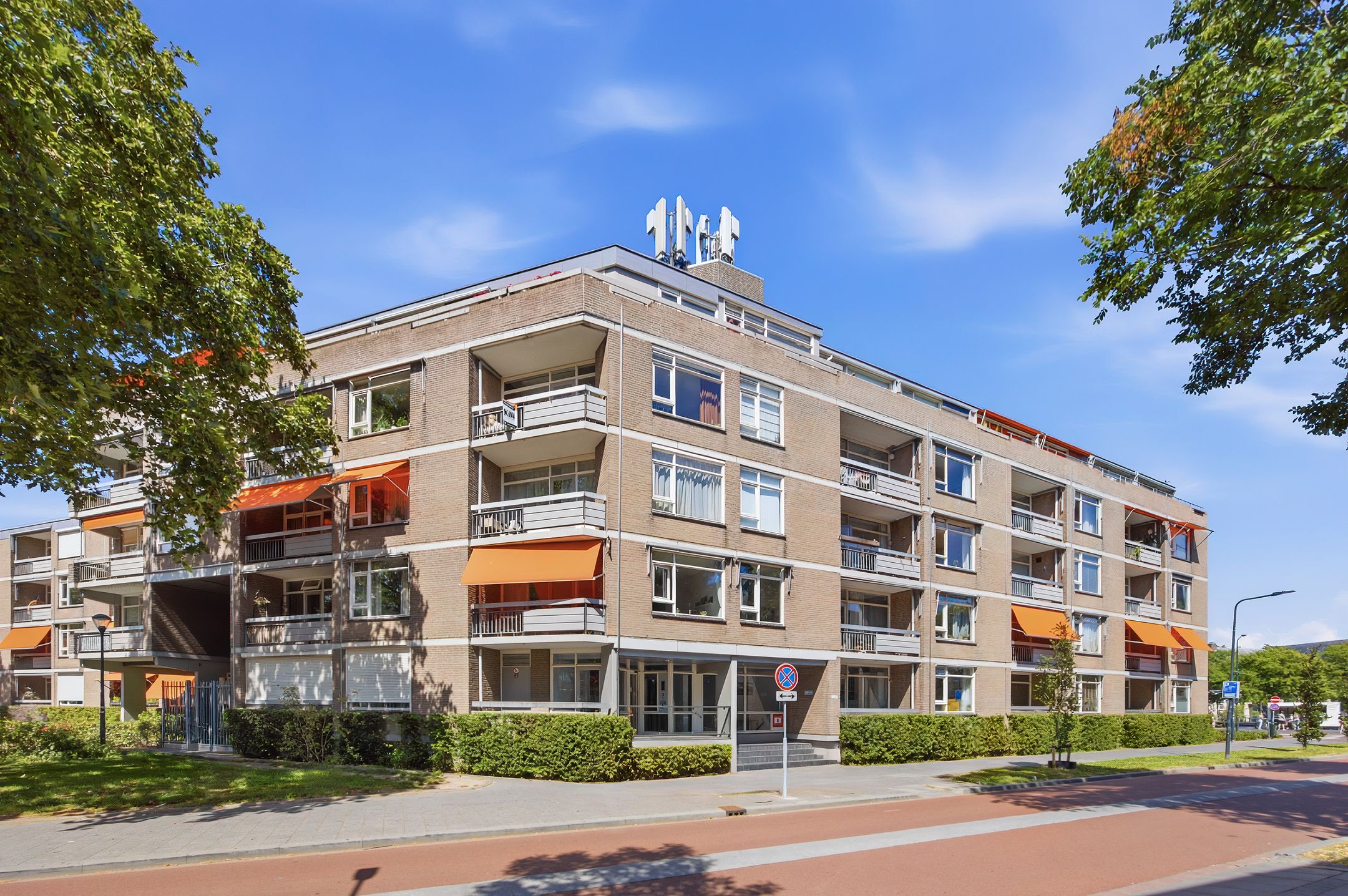 Photo 30 of Adriaan van Bergenstraat 96