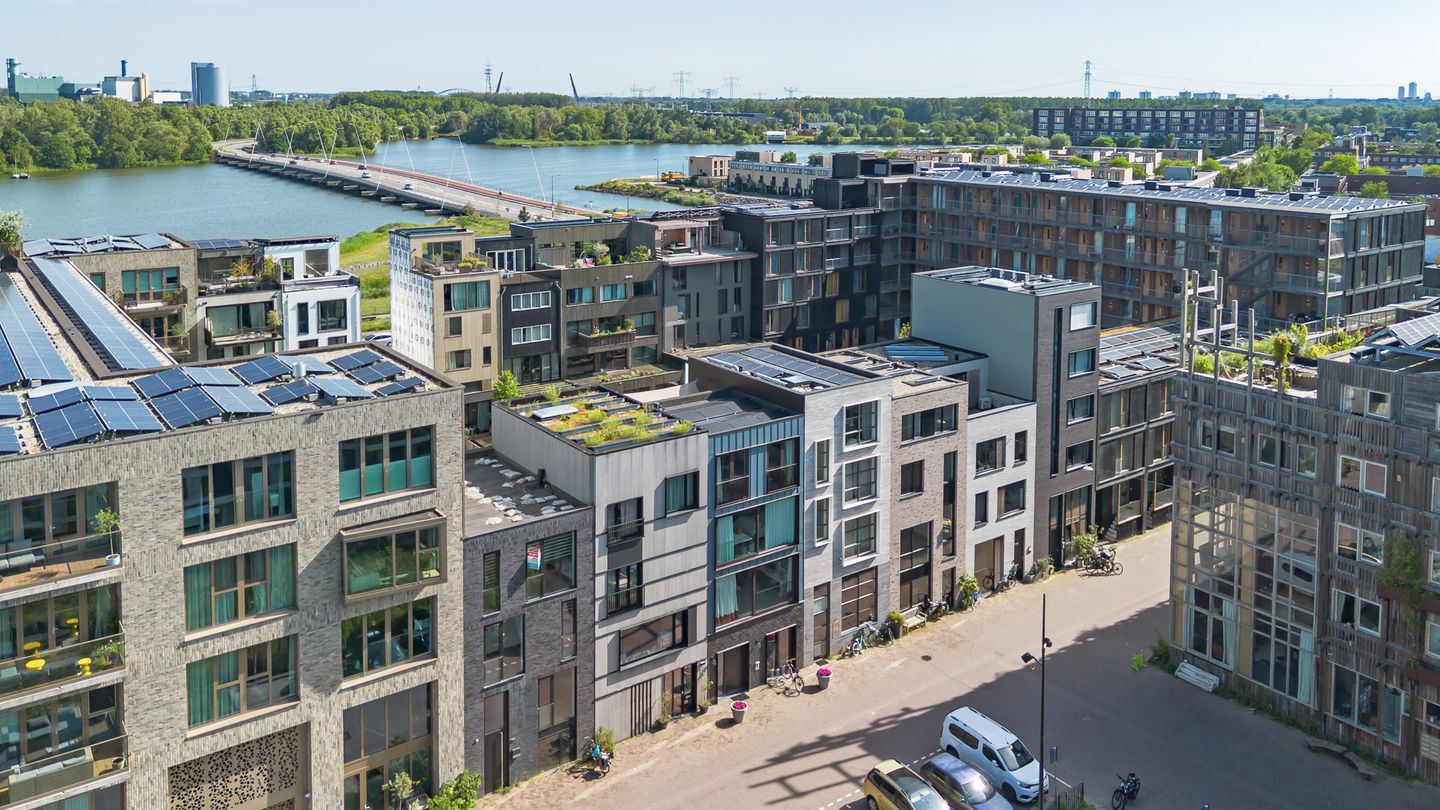 Photo 40 of Nydia Ecurystraat 16
