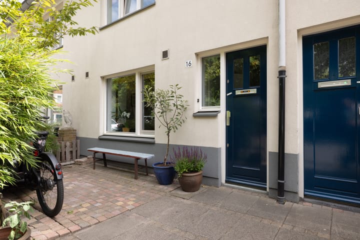 Tussenwoning te koop: Castorplein 16, Amsterdam