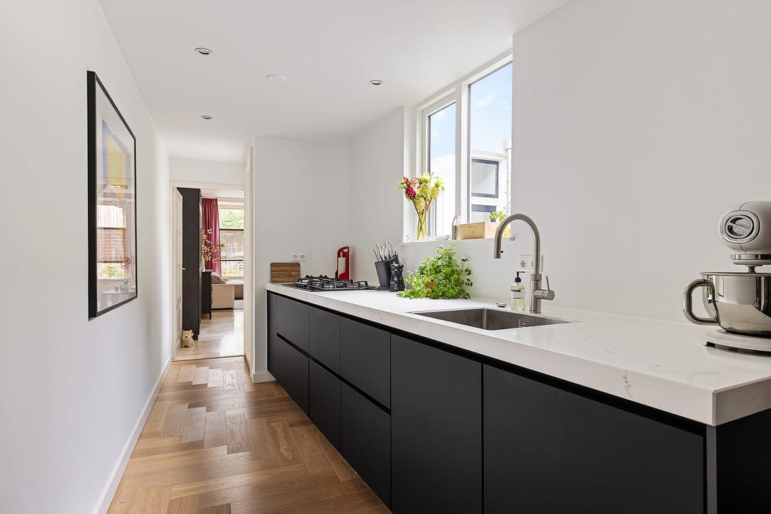 Photo 11 of Westerhavenstraat 21