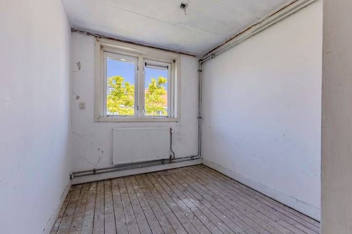 Tussenwoning te koop: Meidoornstraat 72, Zaandam