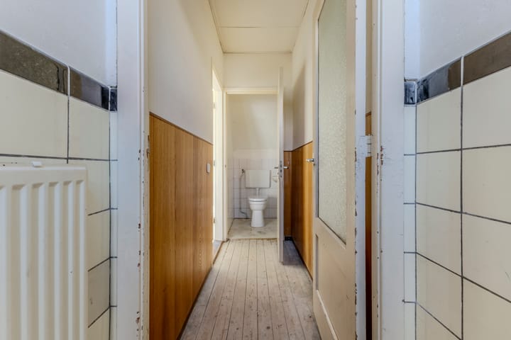 Tussenwoning te koop: Meidoornstraat 72, Zaandam