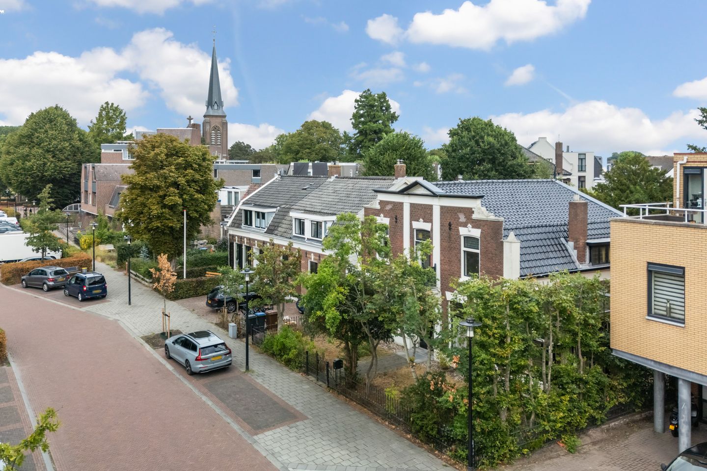 Photo 64 of Van den Endelaan 18