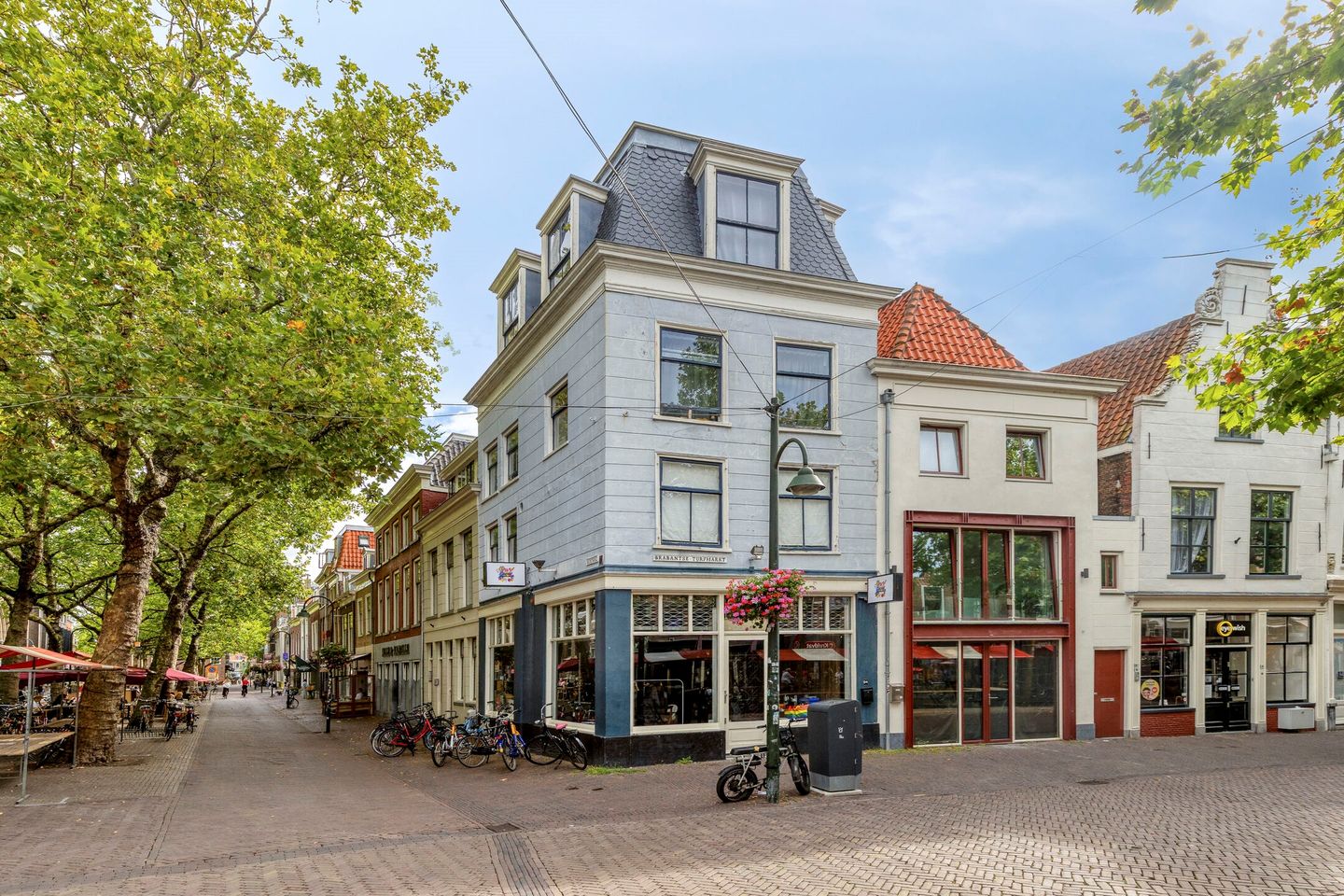 View photo 1 of Brabantse Turfmarkt 94