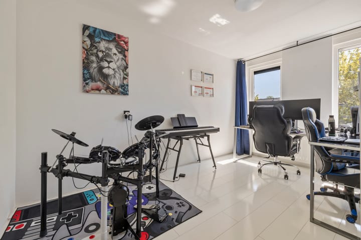Tussenwoning te koop: Jozef Israëlslaan 13, Almere