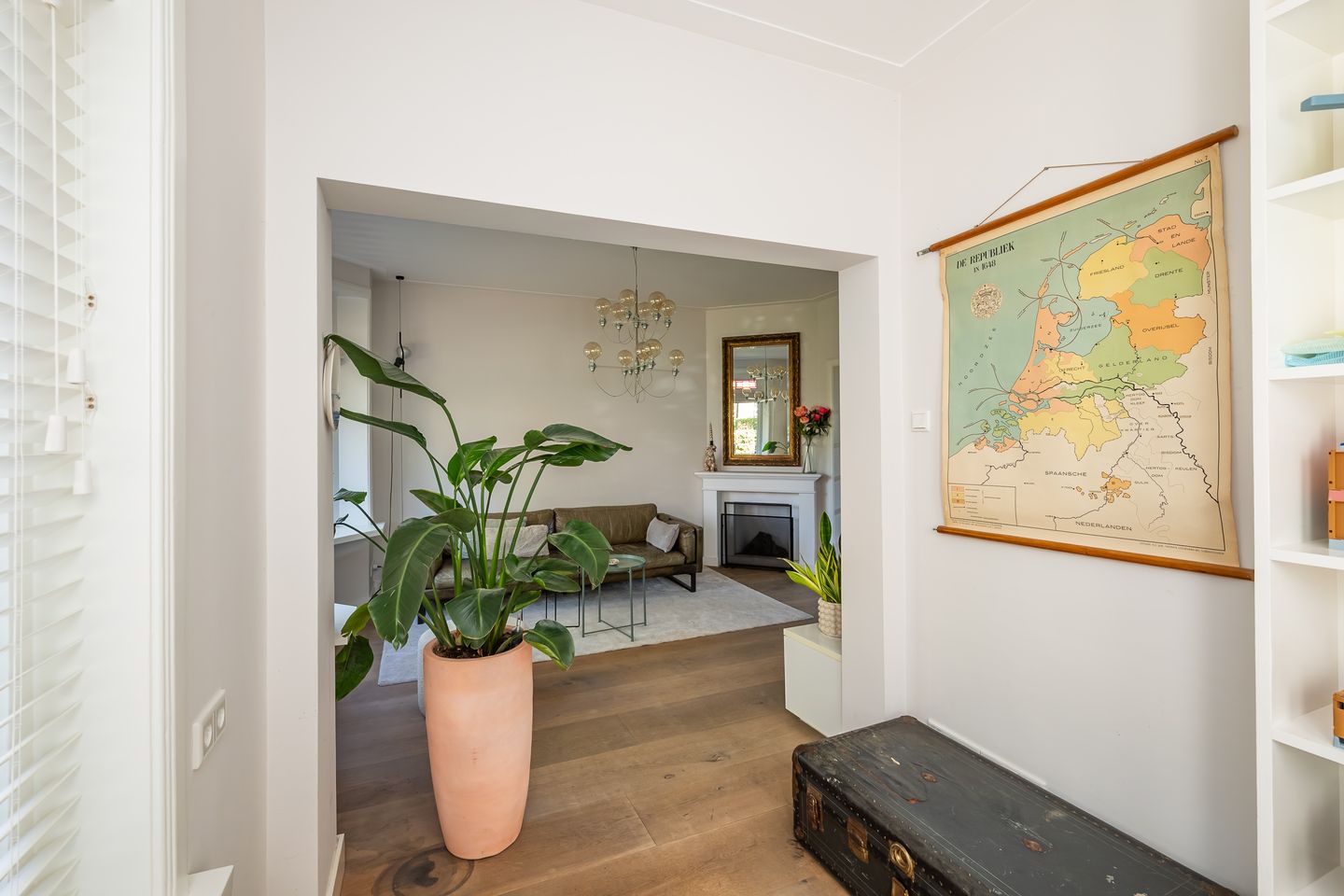 Photo 19 of Van der Helstlaan 29