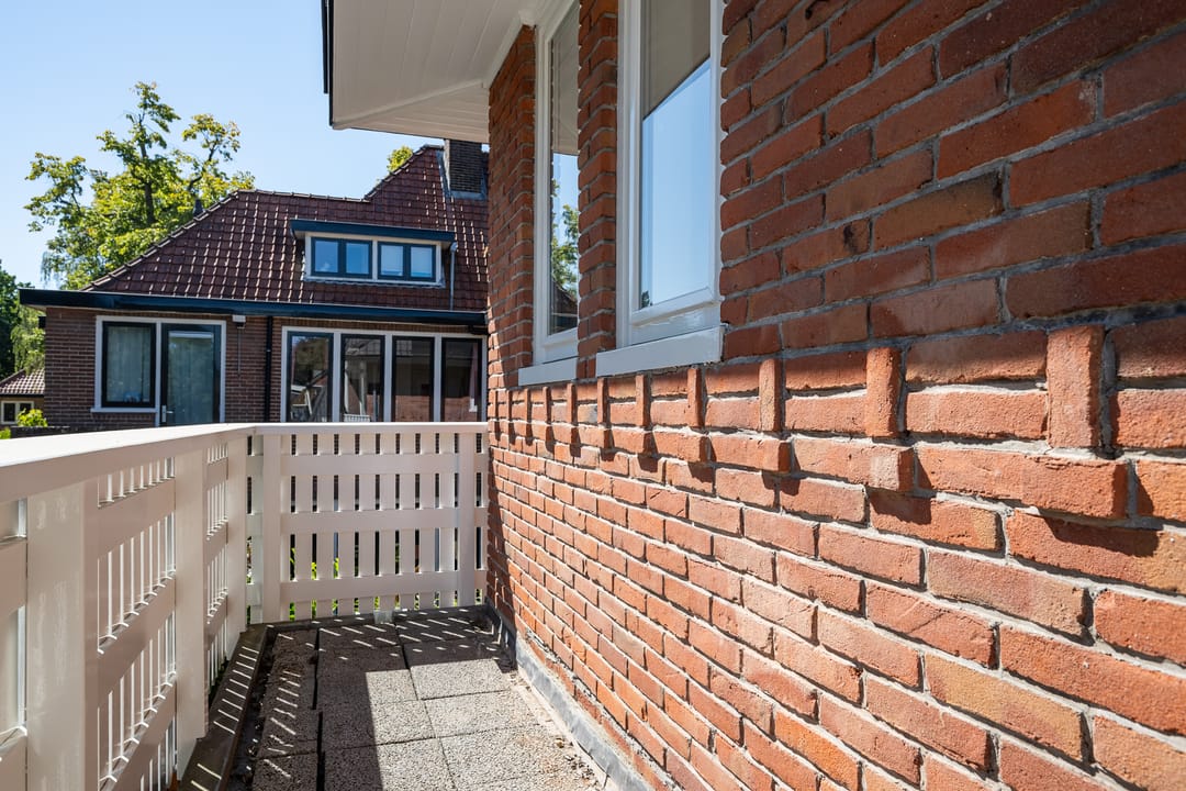 Photo 43 of Van der Helstlaan 29