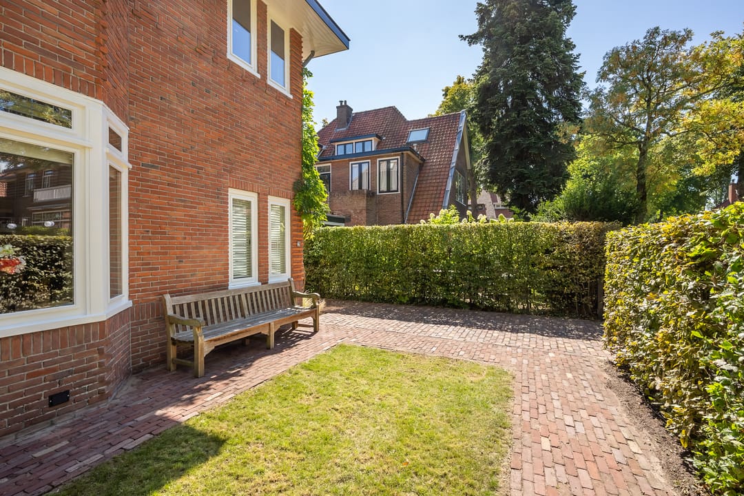 Photo 62 of Van der Helstlaan 29
